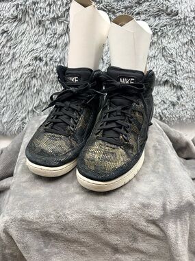 Nike Air Python Sneakers Mens 10.5 Hi Top Snake Skin Print Black 705066 002